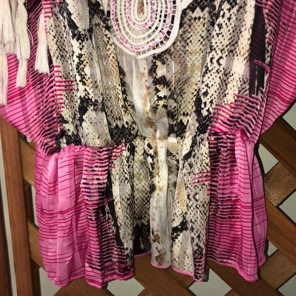 Beautiful Snakeprint Blouse or Swimsuit cover - Picture 7 of 8